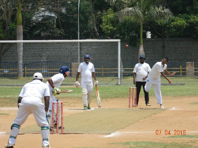 Zairyo Smashers’ playing against the Covai Super Kings. 